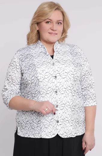 Fehér világos csipke kabát